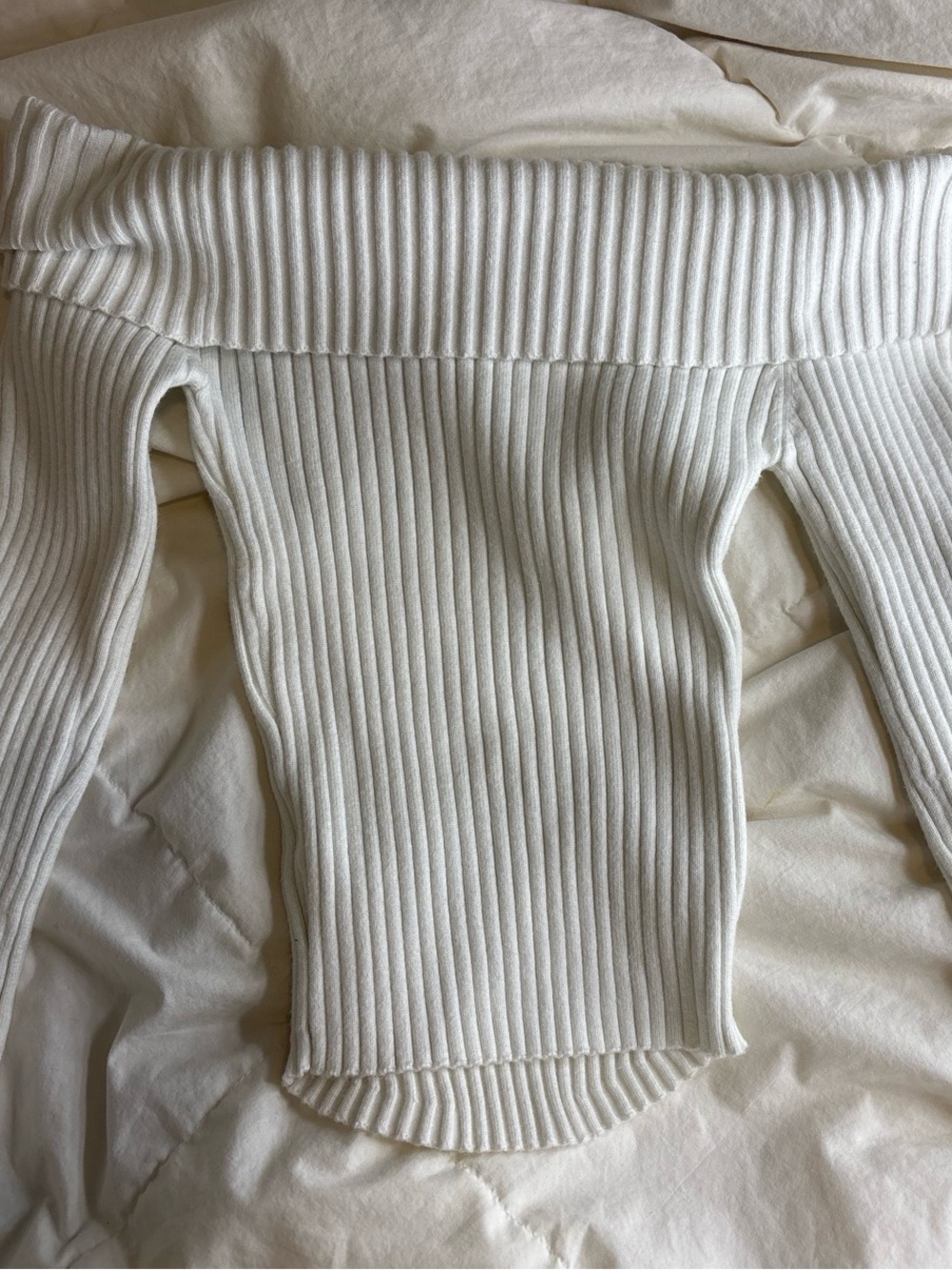 Edikted White Ribbed Off-Shoulder Sweater